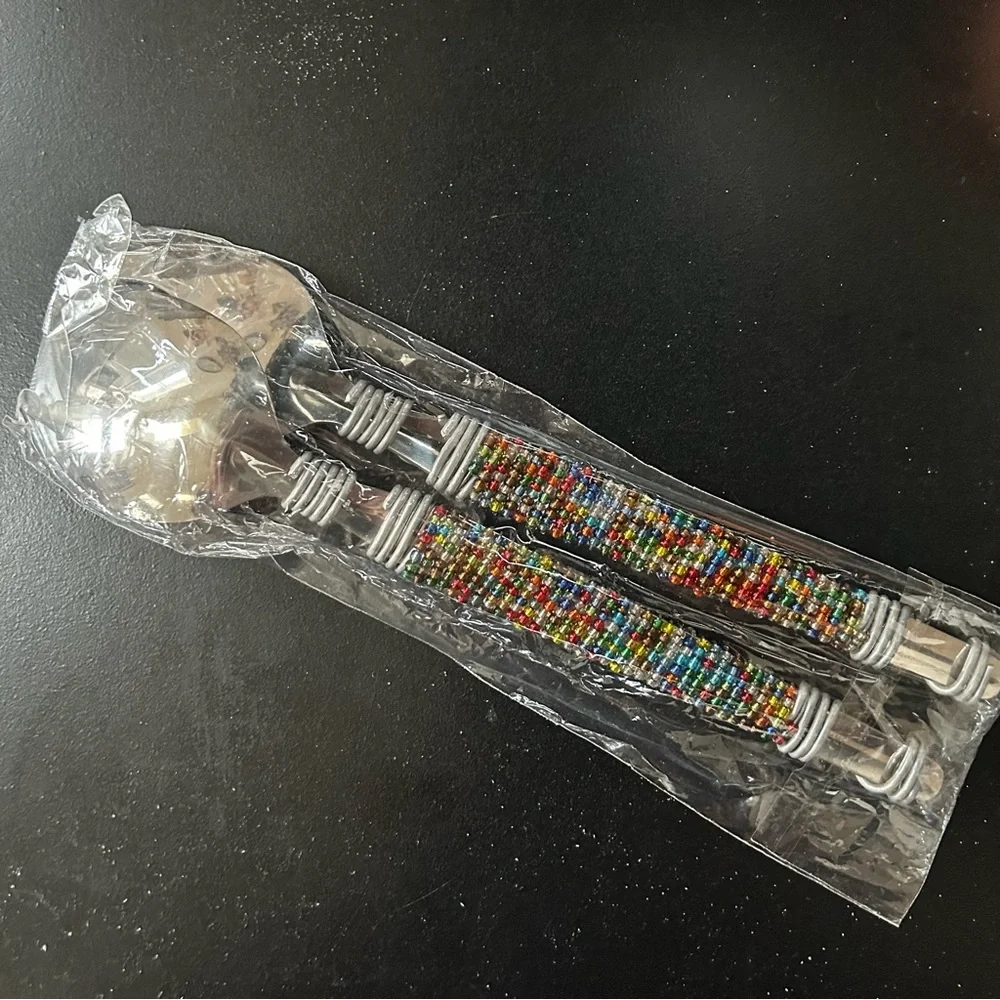 Zulu Beaded Salad serving set
